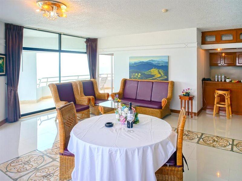 Markland Beach View Pattaya Extérieur photo