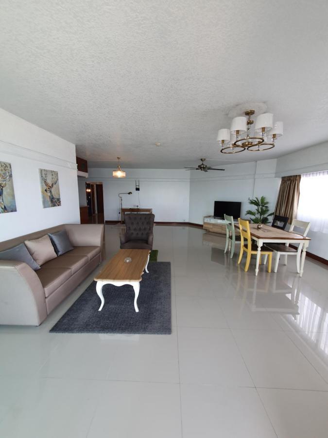 Markland Beach View Pattaya Extérieur photo