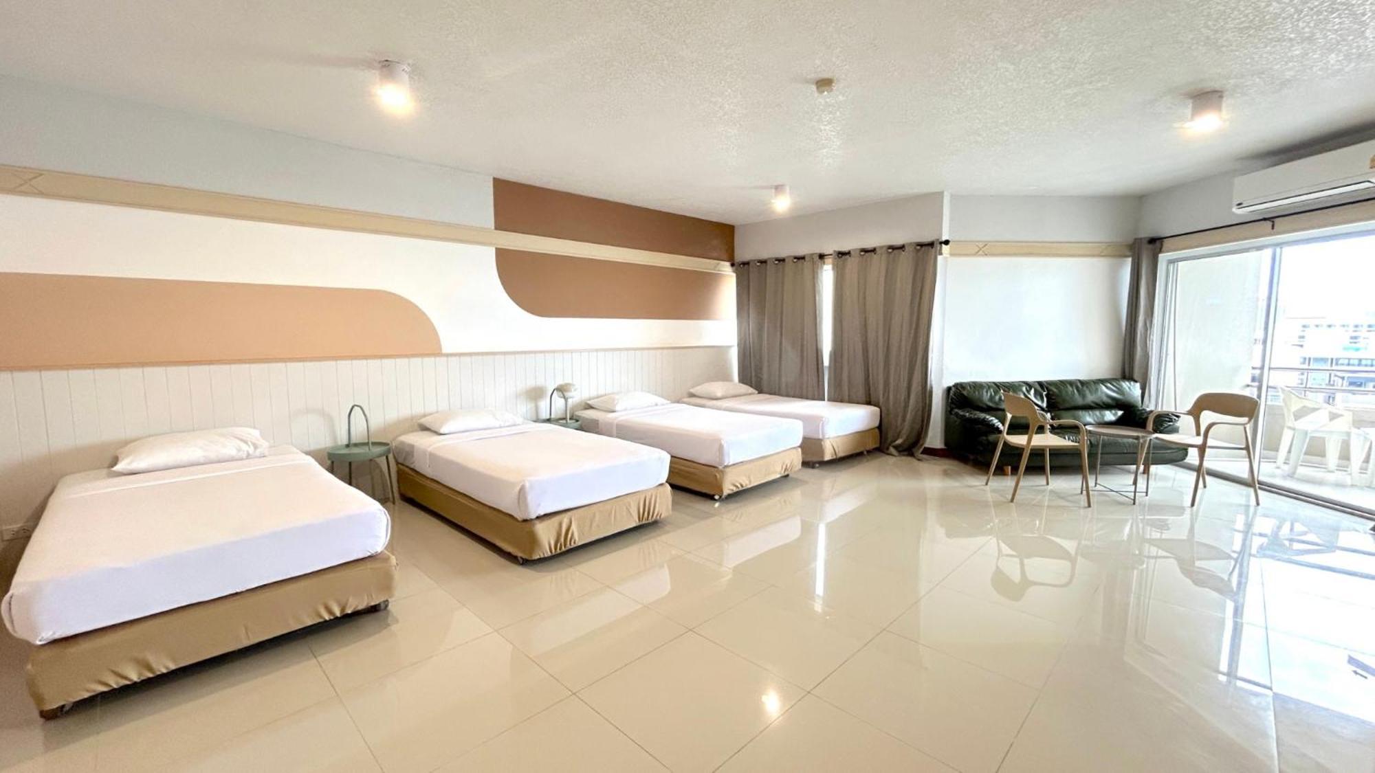 Markland Beach View Pattaya Extérieur photo