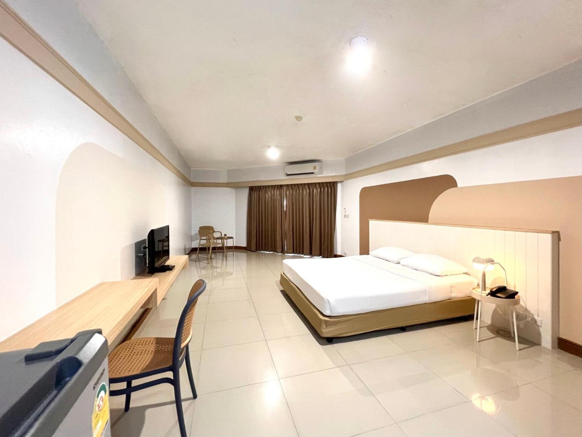 Markland Beach View Pattaya Extérieur photo