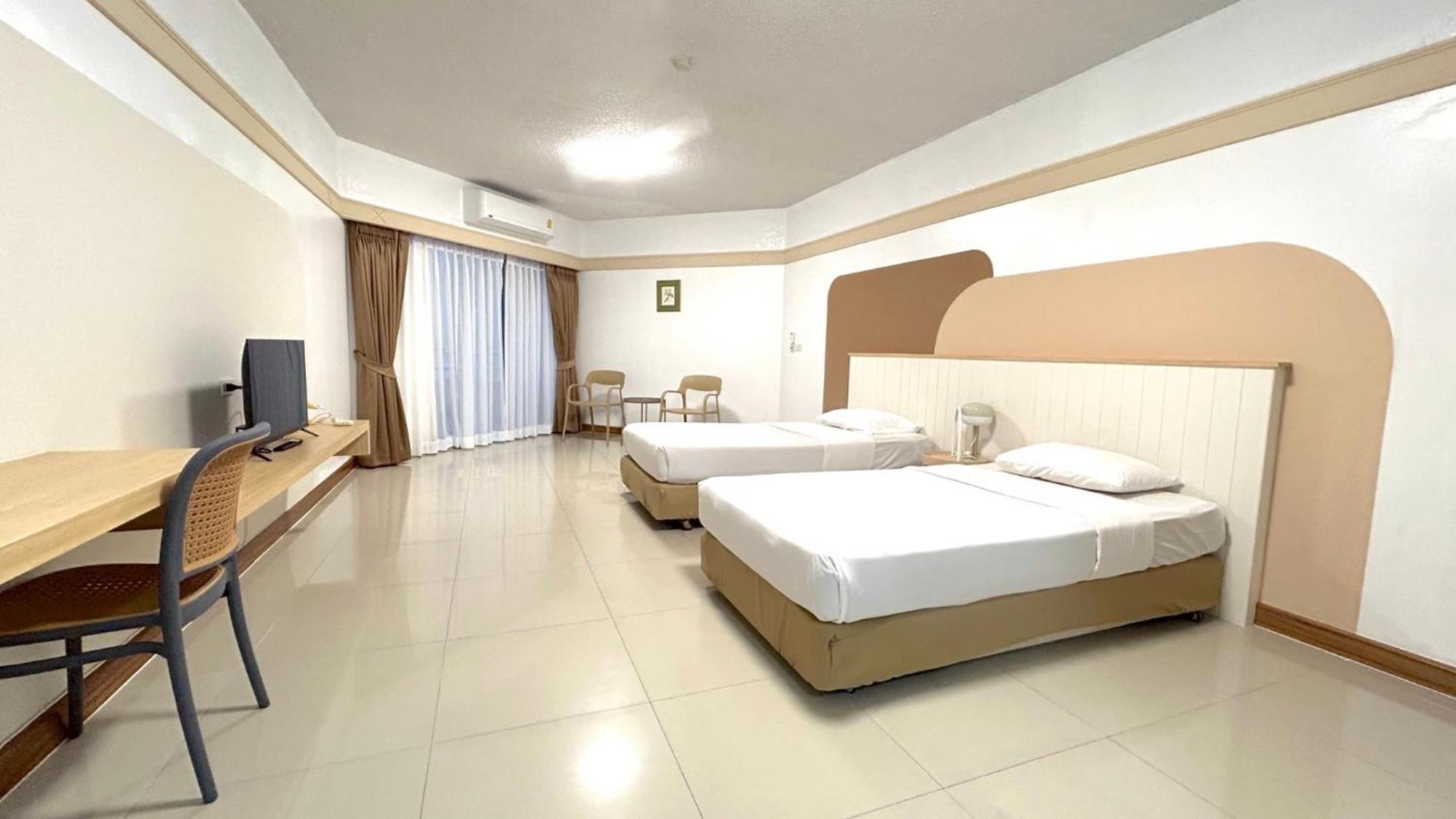 Markland Beach View Pattaya Extérieur photo