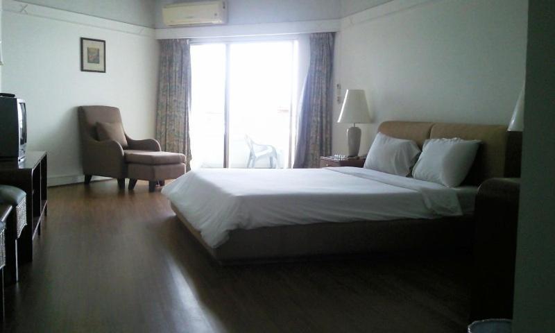 Markland Beach View Pattaya Extérieur photo